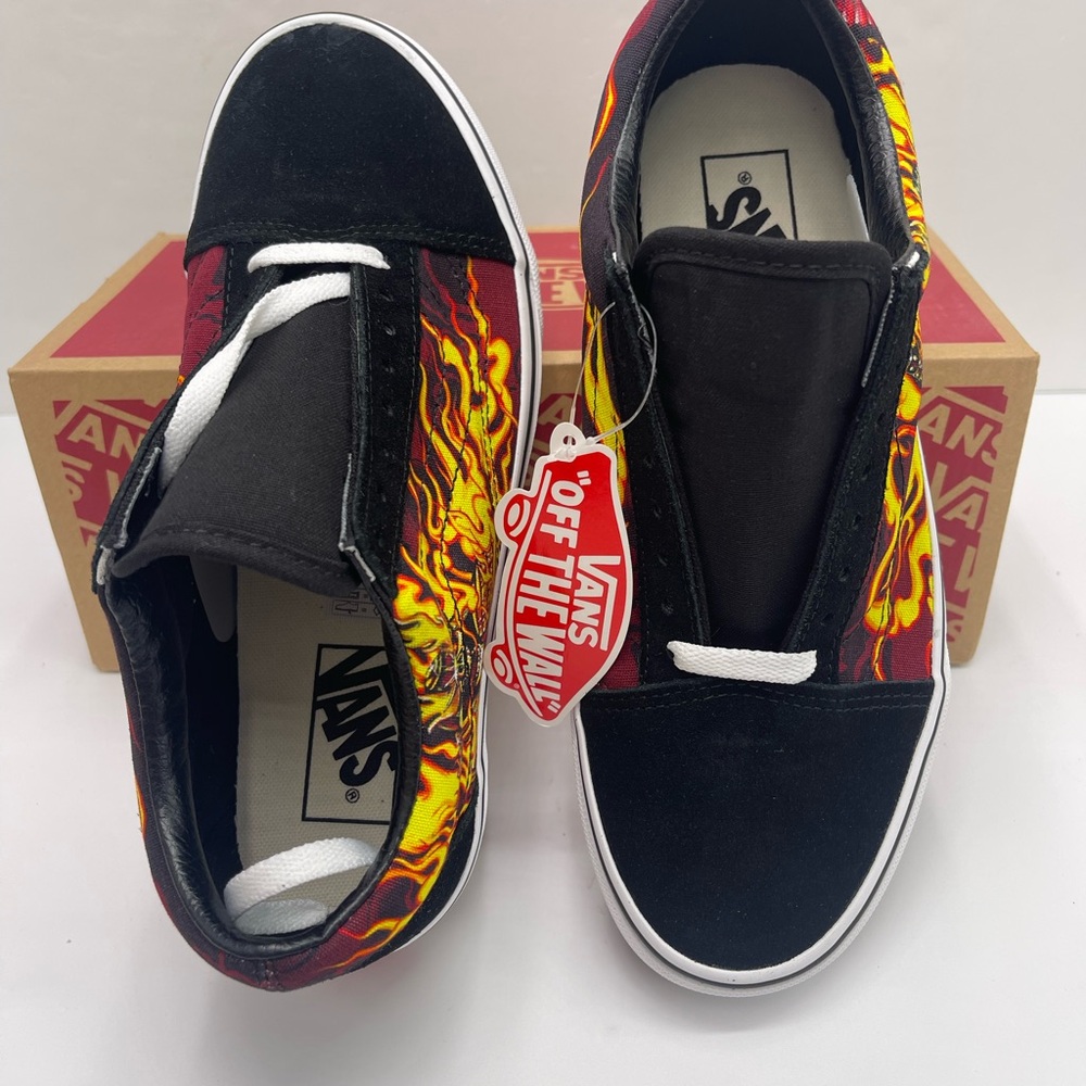 Vans WMNS Old Skool
(Samurai Rising)Black /True White Sneakers
VN0A3WKT44l - Picture 5 of 16
